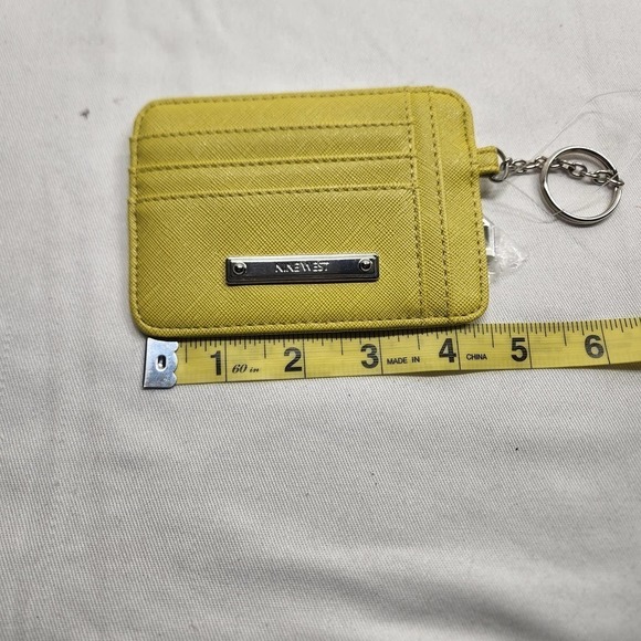 Nine West Credit Card License Holder Key Chain NWOT Yellow - Picture 4 of 5